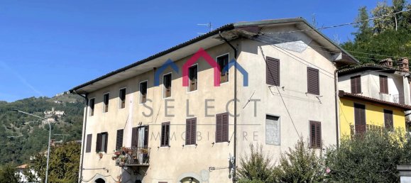 2 bedrooms Apartment in Barga, Italy No. 189408 18