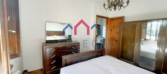 2 bedrooms Apartment in Barga, Italy No. 189408 11