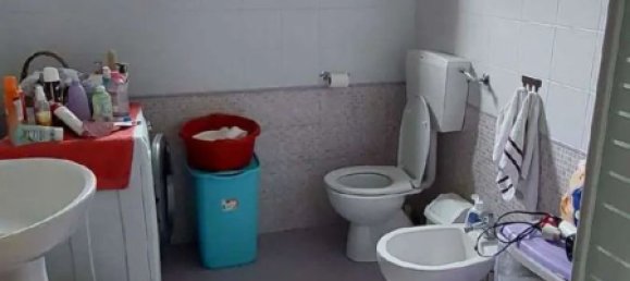 Apartamento de 4 habitaciónes en Moncalieri, Italy No. 49422 2