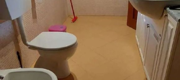 Apartamento de 4 habitaciónes en Moncalieri, Italy No. 49422 3