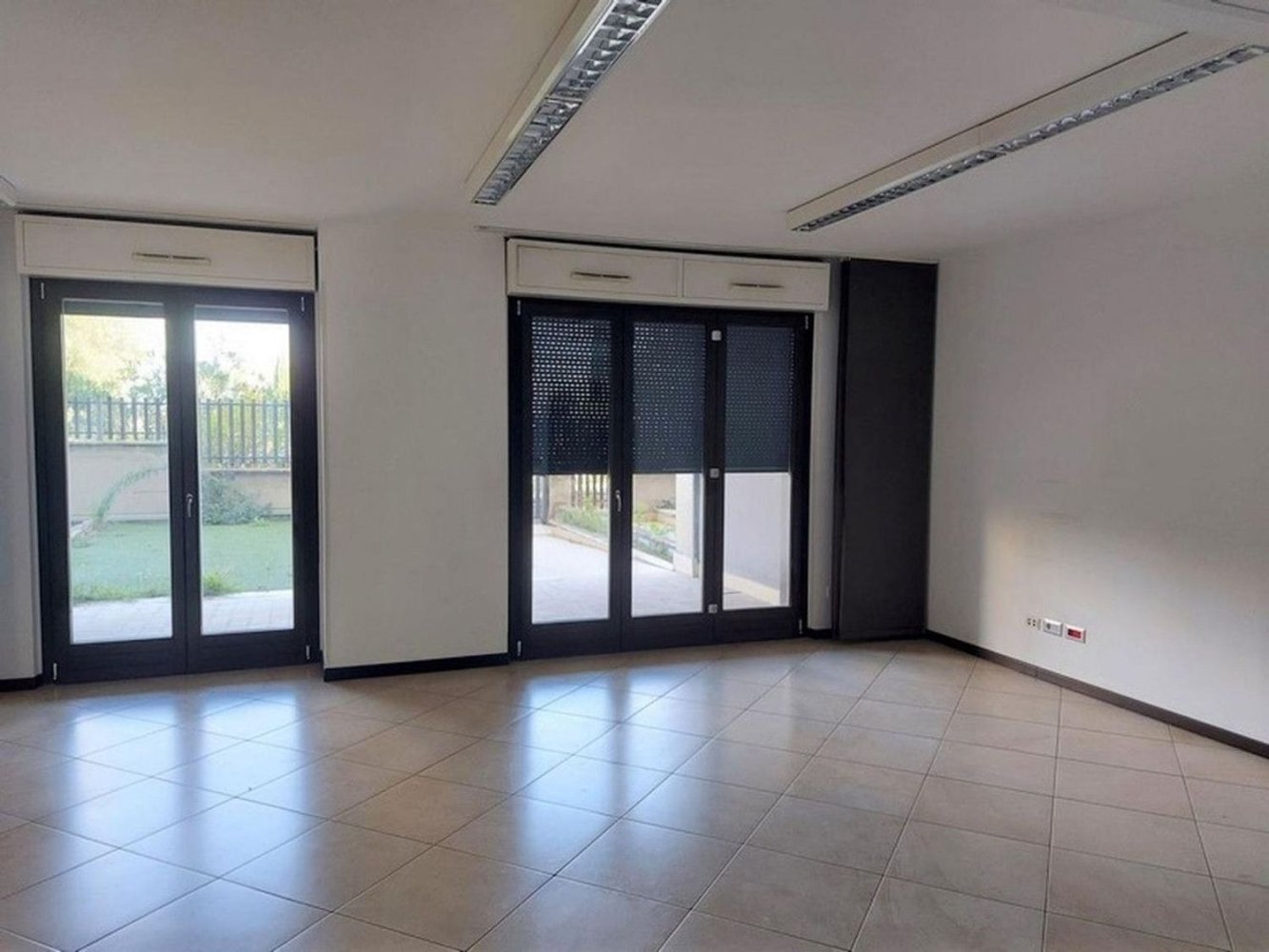 Büro in Rome, Italy 291m², Nr. 372683