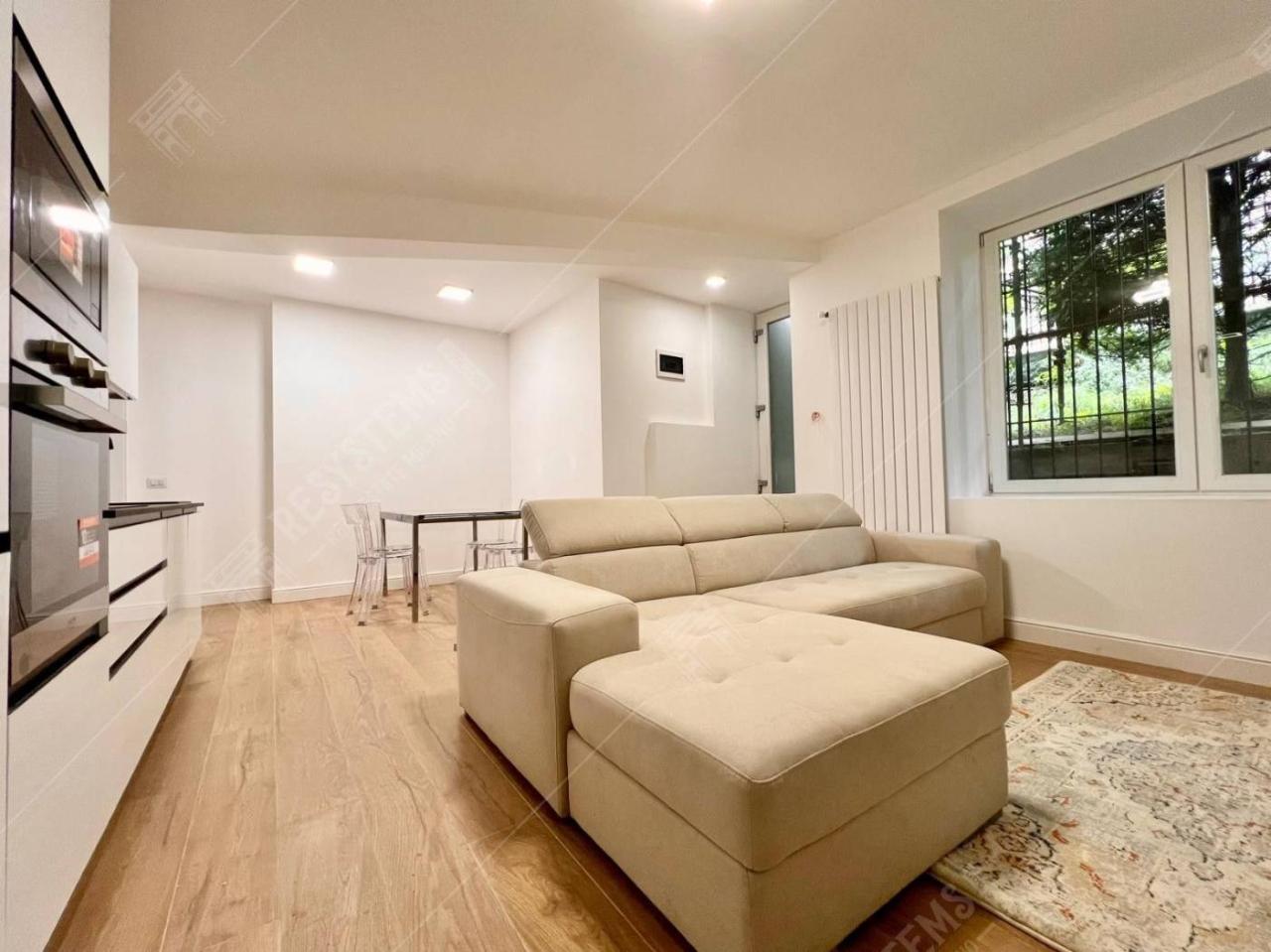 2-Zimmer Wohnung in Milan, Italy, Nr. 241888