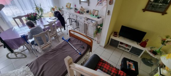 2 Schlafzimmer Haus in Hardinghen, France, Nr. 275193 4