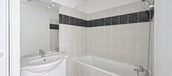 2 bedrooms House in Aoste, France No. 207150 8