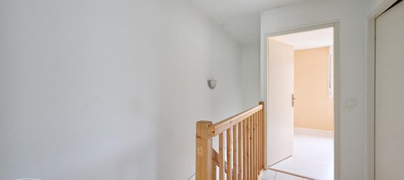 2 bedrooms House in Aoste, France No. 207150 5