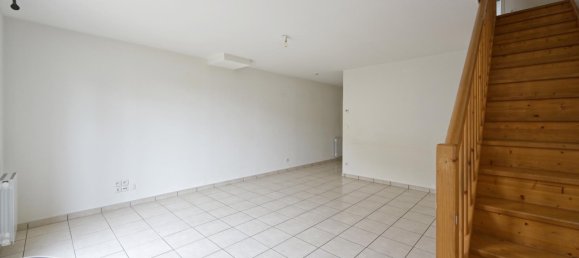 2 bedrooms House in Aoste, France No. 207150 3