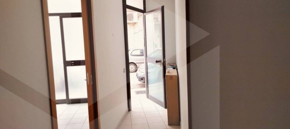 Imóvel comercial de 3 divisões em Conversano, Italy N.º 30511 12