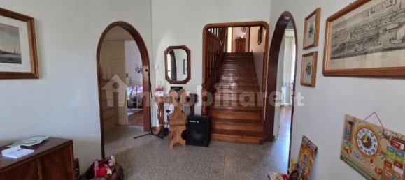 4 bedrooms Villa in Collesalvetti, Italy No. 354603 3