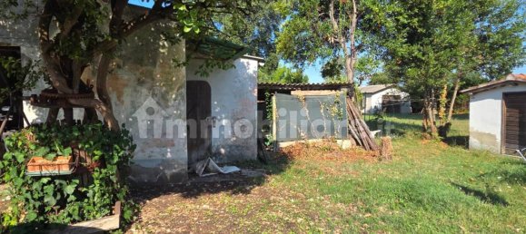 4 bedrooms Villa in Collesalvetti, Italy No. 354603 8