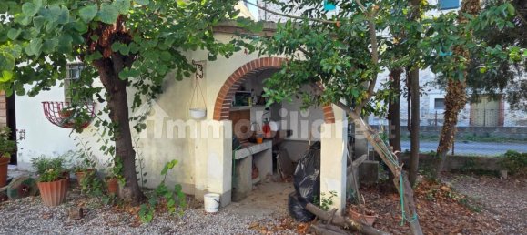 4 bedrooms Villa in Collesalvetti, Italy No. 354603 11