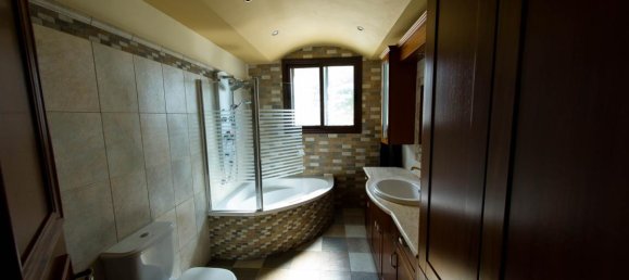 5 bedrooms Villa in Limassol, Cyprus No. 12804 9