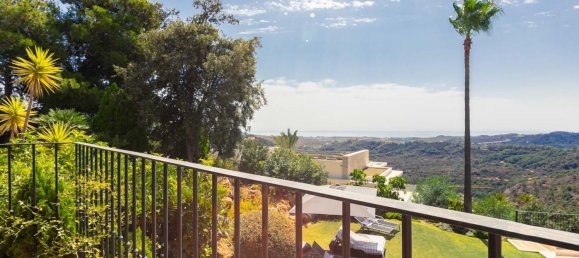 5 bedrooms Villa in Malaga, Spain No. 134279 9