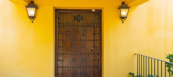 5 bedrooms Villa in Malaga, Spain No. 134279 7