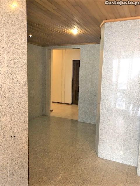 1 chambre Propriété commerciale à Porto, Portugal No. 248681