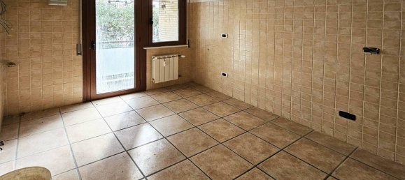 4 bedrooms Apartment in Rome, Italy No. 325929 13