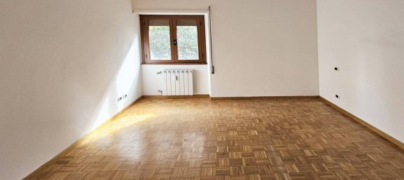 4 bedrooms Apartment in Rome, Italy No. 325929 7