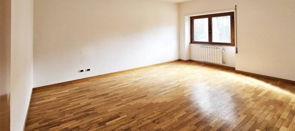 4 bedrooms Apartment in Rome, Italy No. 325929 8