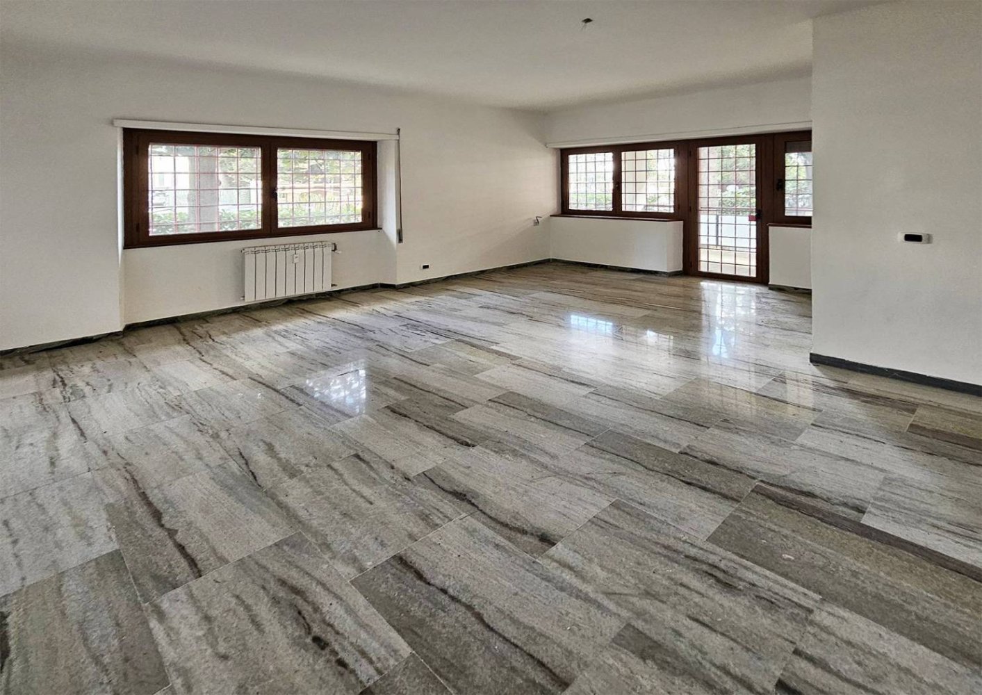 4 bedrooms Apartment in Rome, Italy No. 325929