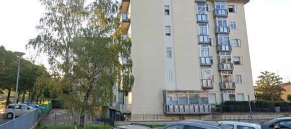 4 bedrooms Apartment in Prato, Italy No. 322305 6