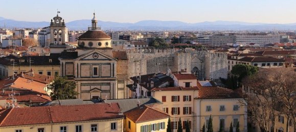 4 bedrooms Apartment in Prato, Italy No. 322305 12