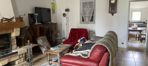 3 bedrooms House in Saint-Martin-des-Bois, France No. 271636 8