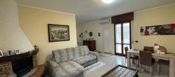 2 bedrooms House in Novara, Italy No. 174487 4