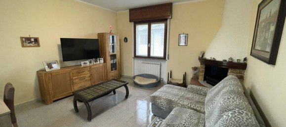 2 bedrooms House in Novara, Italy No. 174487 2