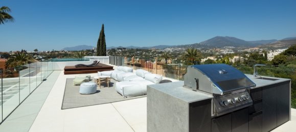 Villa de 6 dormitorios en Marbella, Spain No. 109074 17