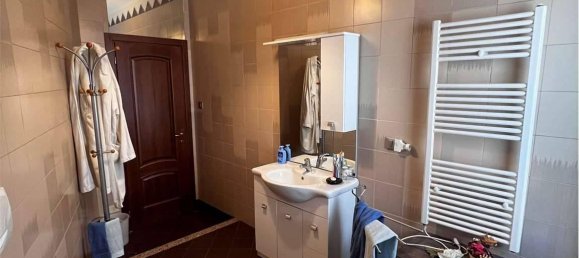 4 rooms Apartment in Alba, Italy No. 111340 7