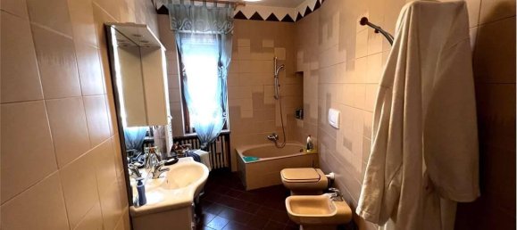 4 rooms Apartment in Alba, Italy No. 111340 6