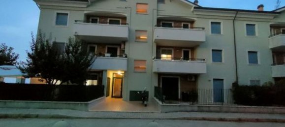 Apartamento de 4 habitaciónes en Colonnella, Italy No. 95360 47