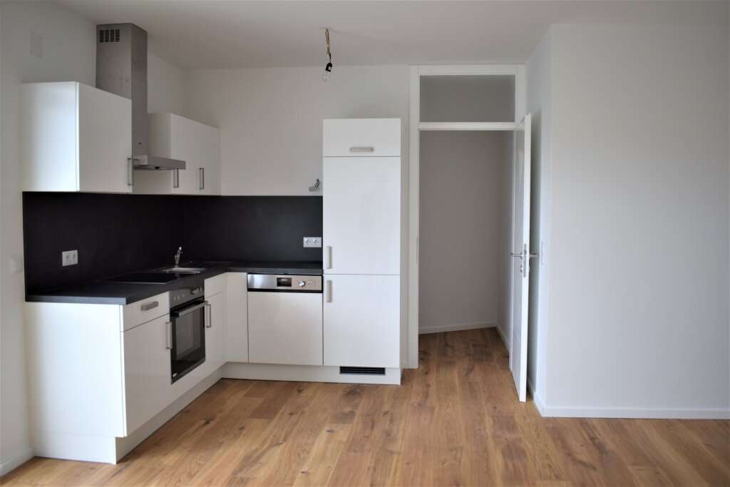 Квартира с 3 комнатами в Хагенбрунн, Австрия № 121858