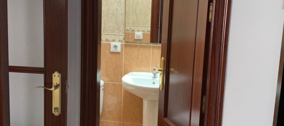 Apartamento de 4 dormitorios en Cádiz, Spain No. 148630 15