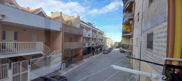 5 rooms Apartment in Vico del Gargano, Italy No. 24142 11