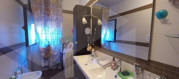 5 rooms Apartment in Vico del Gargano, Italy No. 24142 8