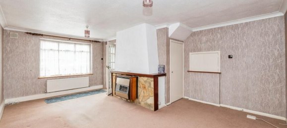 3 bedrooms House in Bushey, United Kingdom No. 6204 9