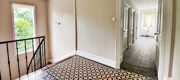 5 bedrooms House in Blanzy, France No. 362535 9