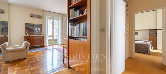 7 rooms Apartment in Milan, Italy No. 246458 7