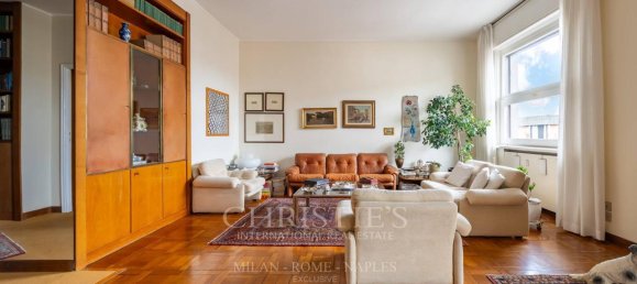 7 rooms Apartment in Milan, Italy No. 246458 2
