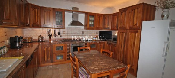 2 bedrooms Apartment in Marsaskala, Malta No. 6330 2