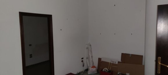 9 rooms House in Tricarico, Italy No. 254477 7