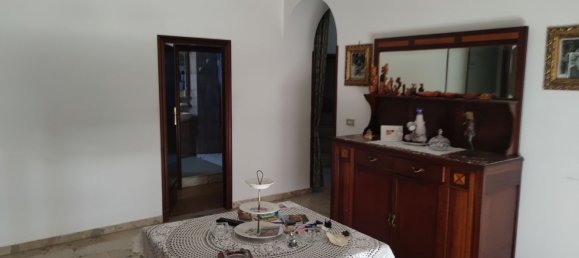 9 rooms House in Tricarico, Italy No. 254477 13