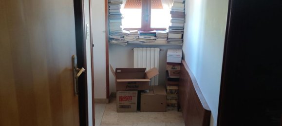 9 rooms House in Tricarico, Italy No. 254477 5