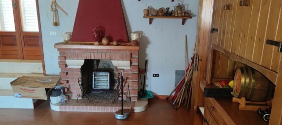 9 rooms House in Tricarico, Italy No. 254477 30
