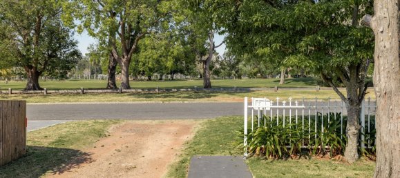 3 Schlafzimmer Haus in Newtown, Australia, Nr. 195 3