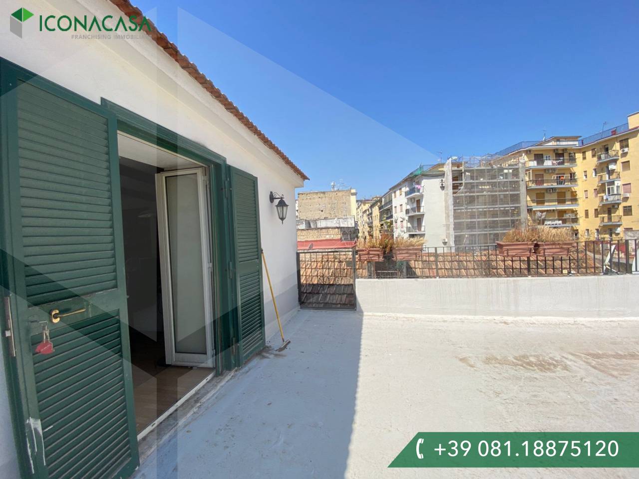 5-Zimmer Wohnung in Naples, Italy, Nr. 26263