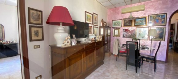 5-Zimmer Wohnung in Naples, Italy, Nr. 26263 5