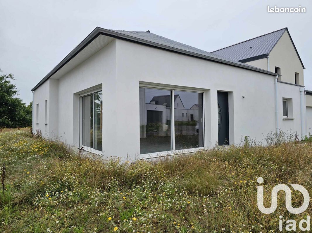 3 bedrooms House in Nivillac, France No. 263754