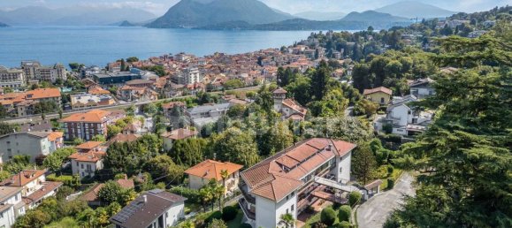 Apartamento de 2 dormitorios en Stresa, Italy No. 371194 24