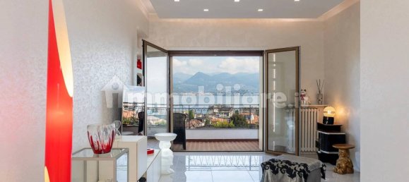 Apartamento de 2 dormitorios en Stresa, Italy No. 371194 4